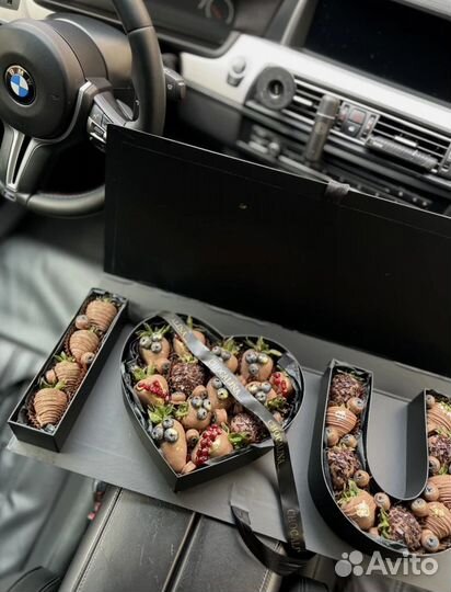 Фрукты в шоколаде