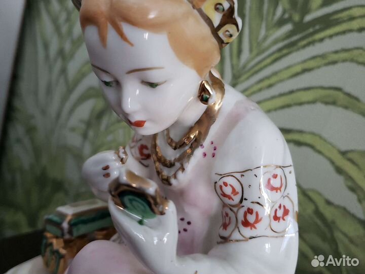 Статуэтка Малахитовая шкатулка