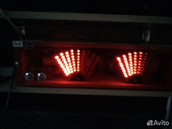 Подставка для радиоаппаратуры +аппаратура