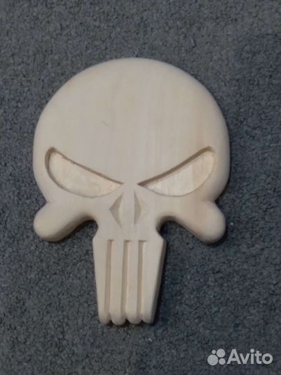 Резной череп (липа)