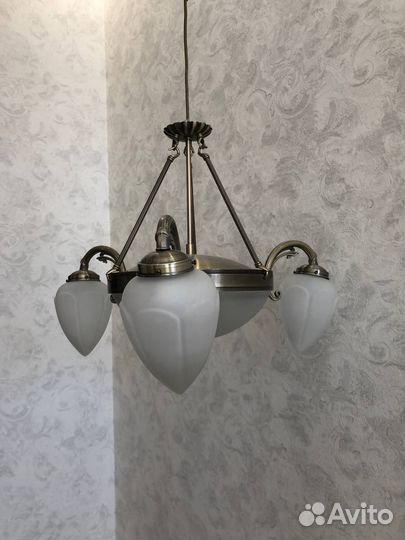 Продам люстры