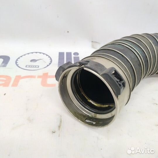 Патрубок интеркулера Bmw 520D G30 2019