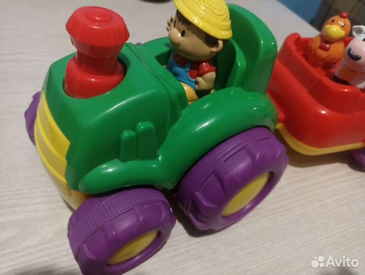 Трактор игрушки