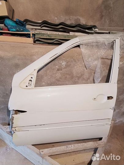 Дверь передняя