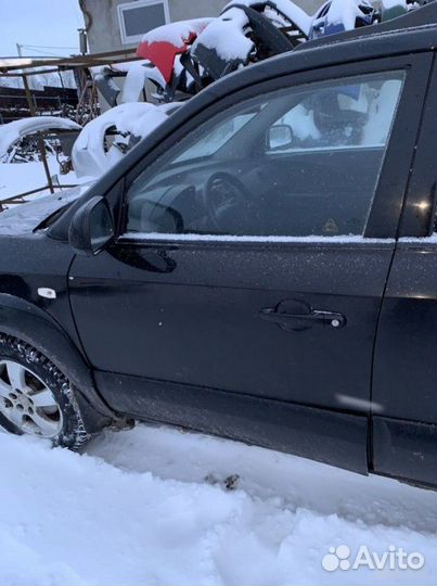 Дверь передняя левая Hyundai Tucson 2007