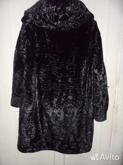 Пальто черное с капюшоном