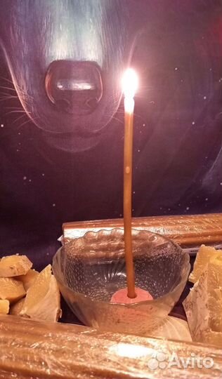 60 штук желтых восковых свечей, часовые