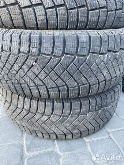 Pirelli Ice Zero 205/55 R16