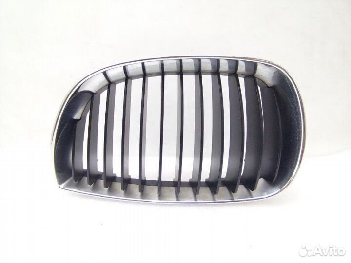 Решетка радиатора передняя левая Bmw 1-Series E87