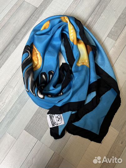 Шелковый платок moschino