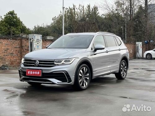 Volkswagen Tiguan L 2.0 AMT, 2021, 41 300 км