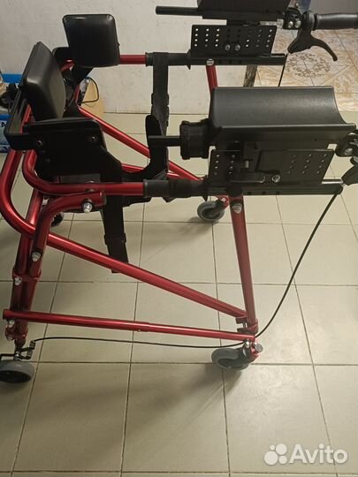 Ходунки для инвалидов на колесах