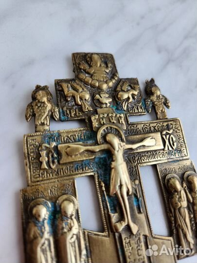 Старинный крест распятие Христово с Херувимами