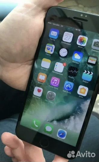 Телефон iPhone 7