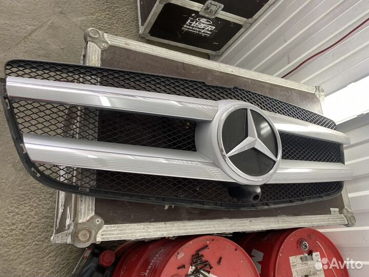 Решетка радиатора Mercedes c205 w205