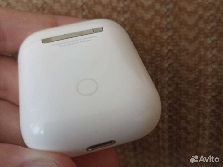 Оригинал Airpods 1 наушник левый и кейс