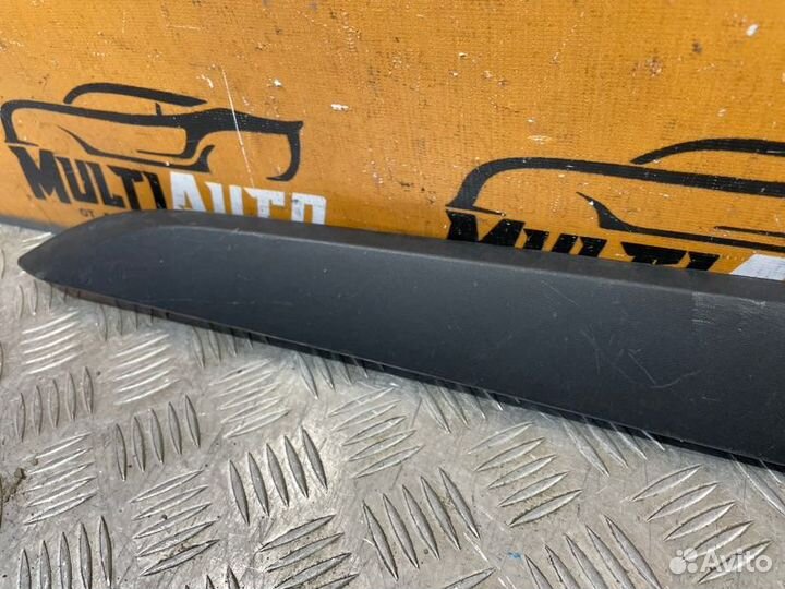 Накладка двери передняя левая Kia Rio 4 X-line