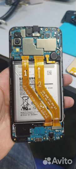 Телефон Samsung Galaxy A30
