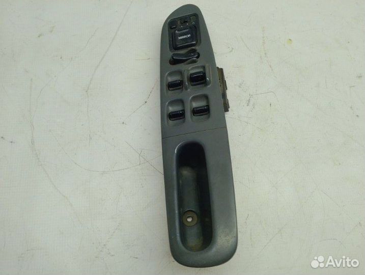 Блок управления стеклоподъемниками передний правый