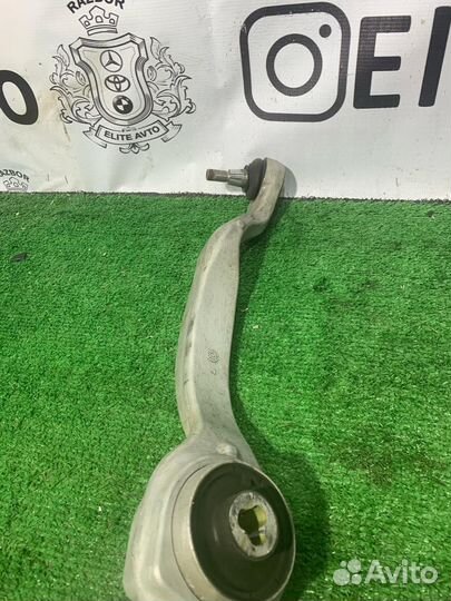 Рычаг передний левый Mercedes W204