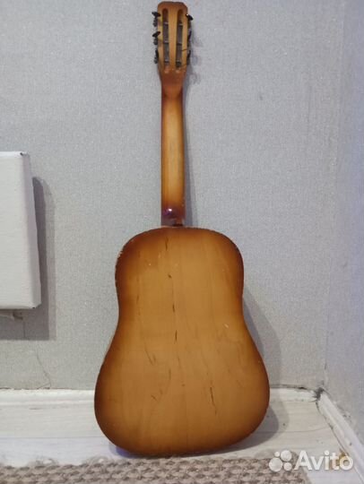 Гитара 6 струнная