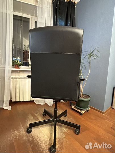 Компьютерное кресло IKEA Malcolm