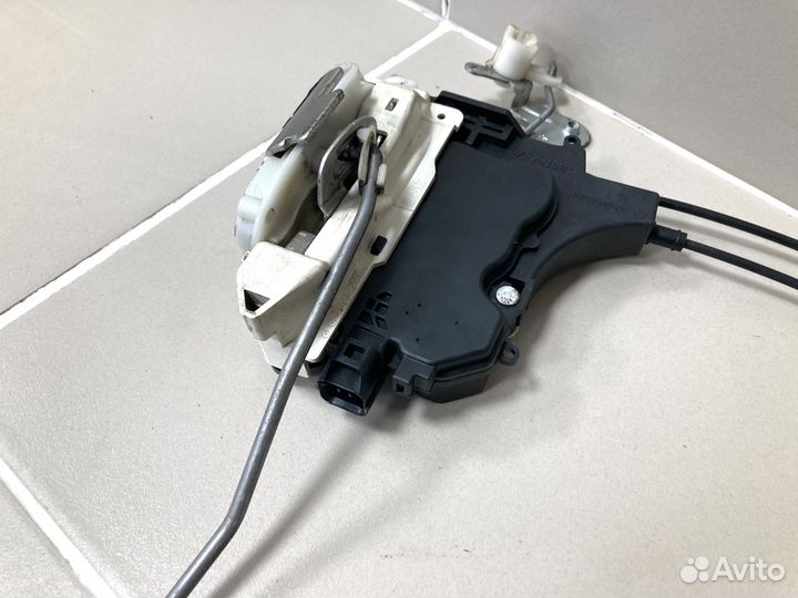 Замок передней правой двери Mitsubishi Lancer 10