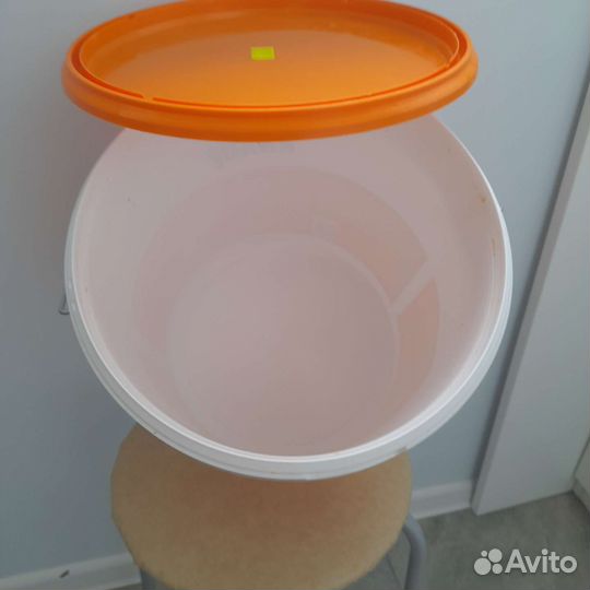 Ведро пластиковое с крышкой бу 10 кг на литра 15