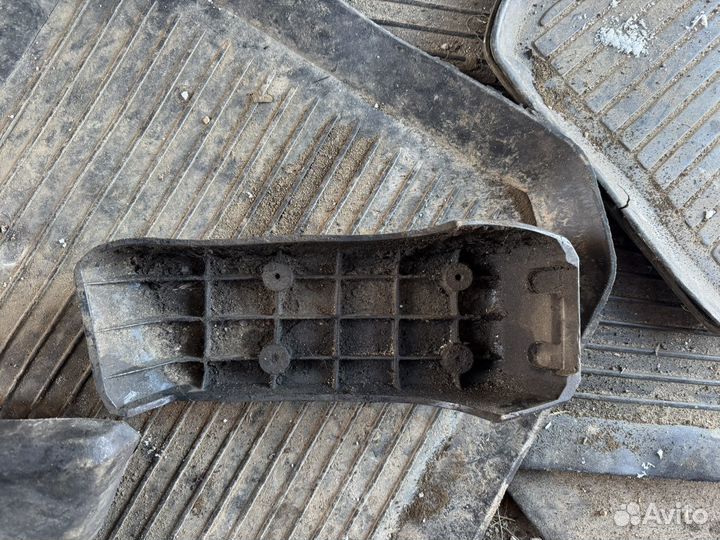 Клык бампера нива 2121