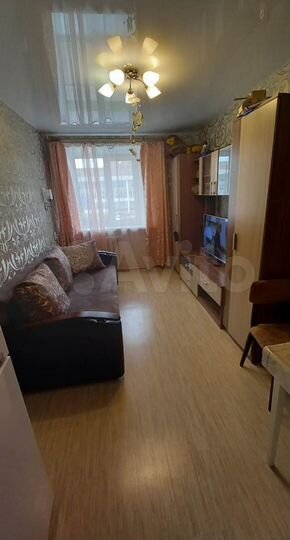 Комната 13 м² в 8-к., 2/9 эт.