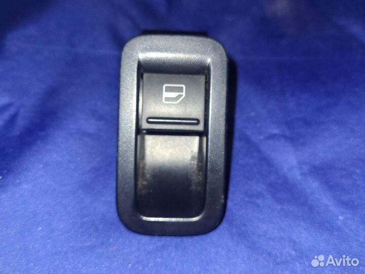 Кнопка стеклоподъемника Volkswagen Polo