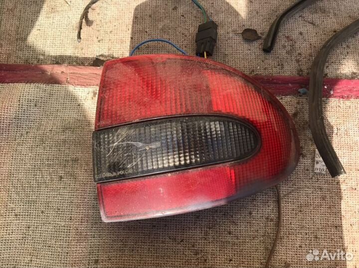 Комплект задних фонарей Волга Газ 31105