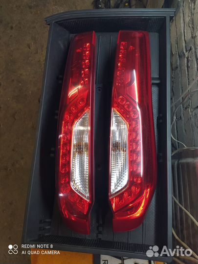 Фонарь задний левый правый Nissan X-Trail t31