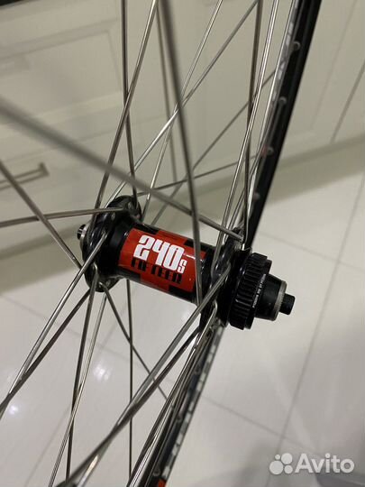 Втулка dt swiss 240 перед