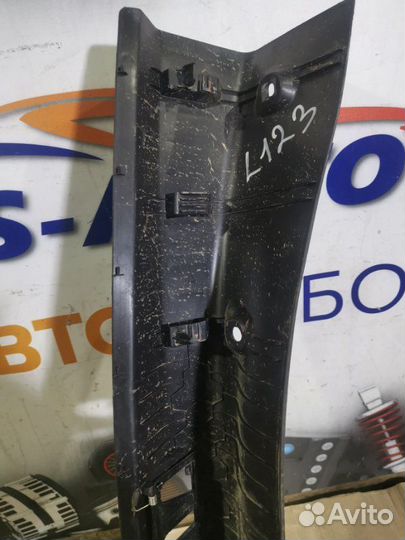 Накладка замка багажника Ford Kuga 2 SUV 1.5L M9MD