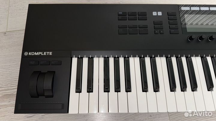 Native Instruments Komplete Kontrol S61 MkII