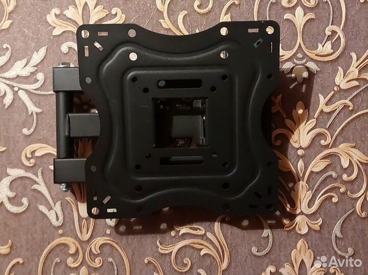 Кронштейн для телевизора поворотный