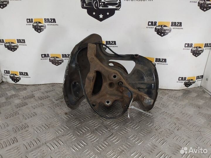 Кулак поворотный передний правый R