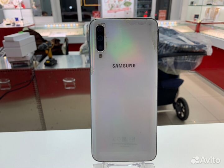 Samsung Galaxy A50, 4/64 ГБ