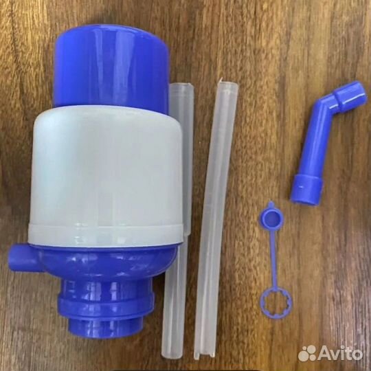 Помпа новая для бутылей 5 - 6 литров (с резьбой)