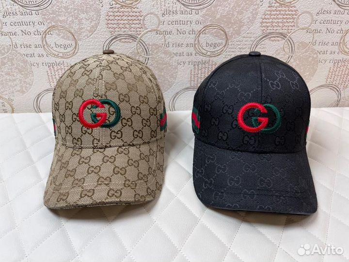 Бейсболка Gucci с вышитым логотипом