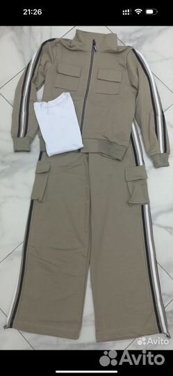 Спортивный костюм женский