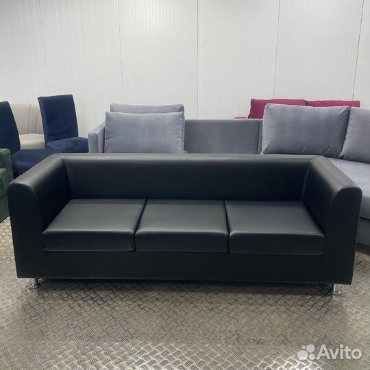 Диван офисный черный