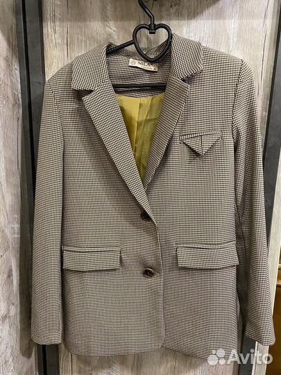 Пиджак женский 42 44