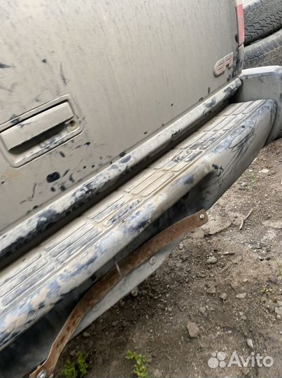 Задний бампер chevrolet blazer s15