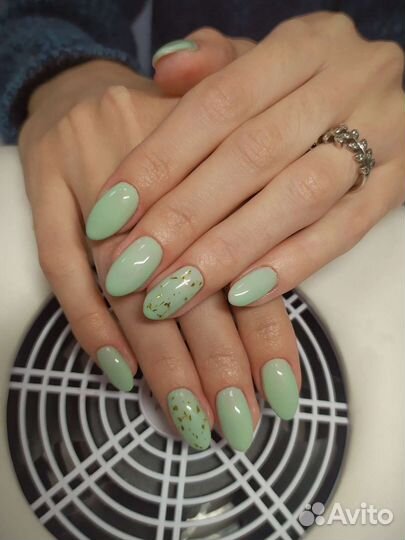 Маникюр с покрытием гель-лаком