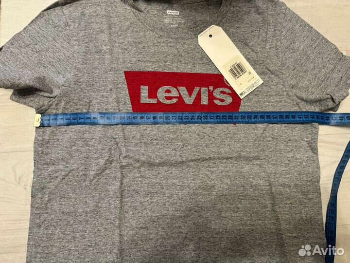 Футболка серая Levis (S)