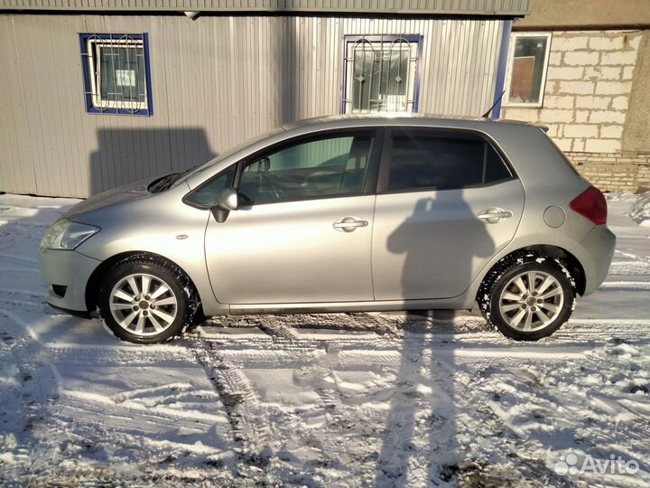 Toyota Auris 1.6 МТ, 2008, 258 000 км