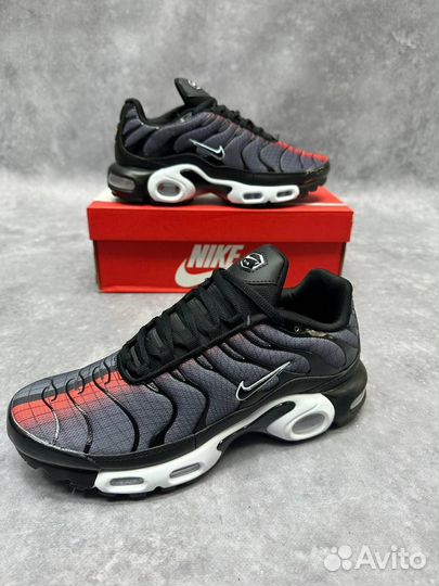 Кроссовки Nike Air Max Tn Plus