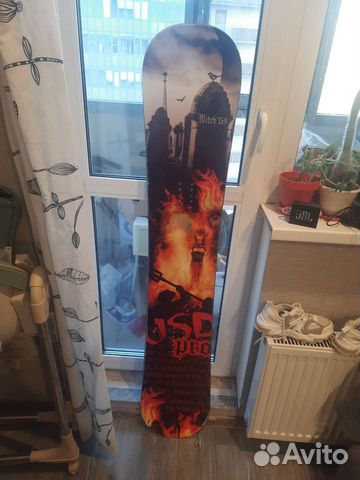 Сноуборд с креплениями